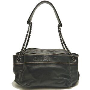 CHANEL Black Lambskin Leather Shoulder Bag